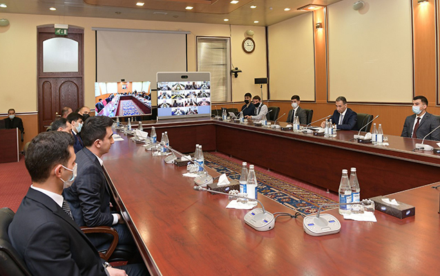 nazir-muharibede-istirak-etmis-emekdaslarla-gorusdu