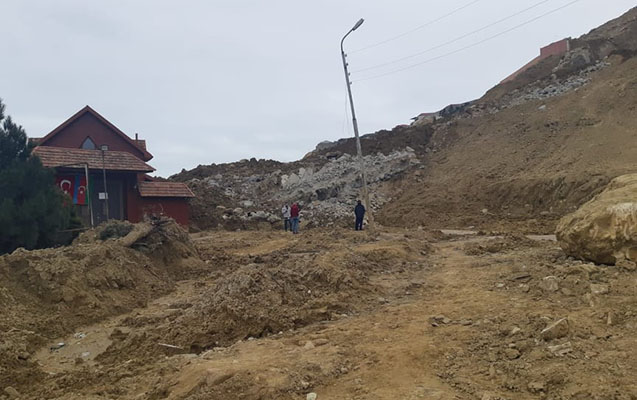 fhn-den-badamdardaki-torpaq-axintisi-ile-bagli