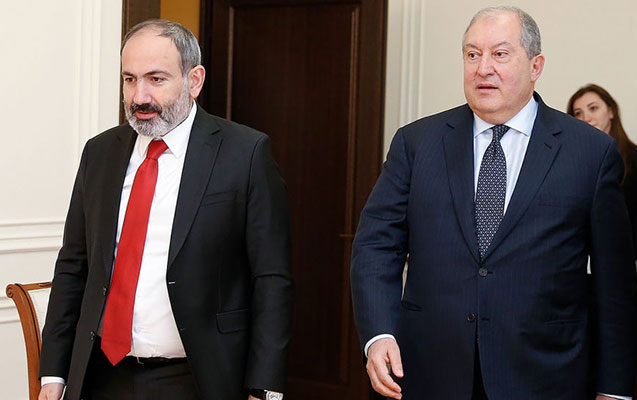 pasinyan-sarkisyanin-qaytardigi-vesateti-yeniden-gonderdi