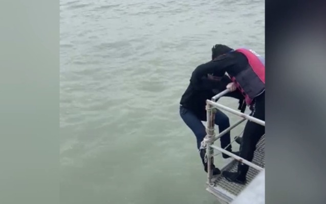 sumqayit-bulvarinda-intihara-cehdin-qarsisi-alindi