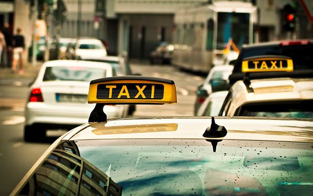 surucu-takside-qalan-44-min-manati-goturub-yoxa-cixdi