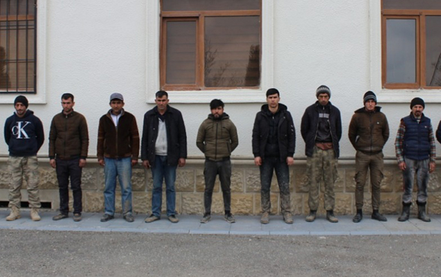 5-masinla-fuzuliye-geden-13-nefer-saxlanilib