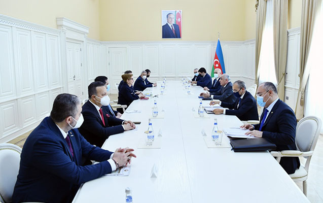 eli-esedov-ruhsar-pekcanla-gorusdu