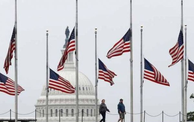 bayden-abs-bayraqlarini-endirmeyi-tapsirdi