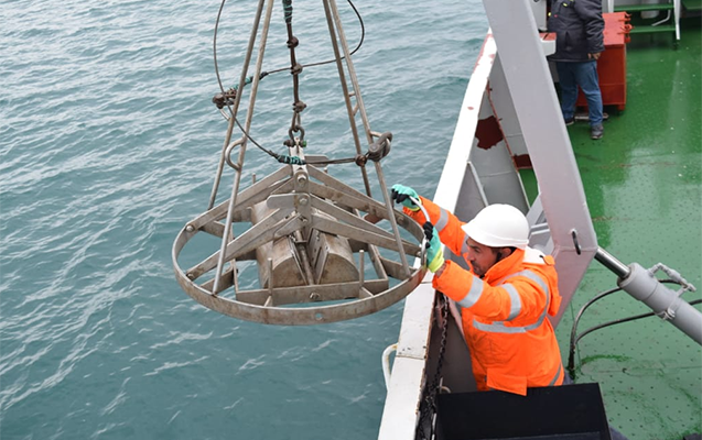 xezerdeki-neft-qaz-yataqlarinda-monitorinqler-aparilib