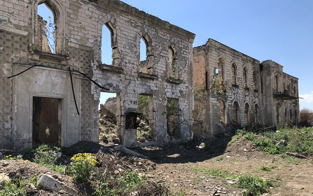 ermenistan-agdami-oz-erazisi-hesab-edirdise-niye-dagidib