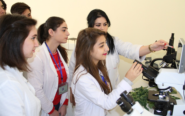 xarici-professorlar-adau-telebelerine-muhazire-deyecek