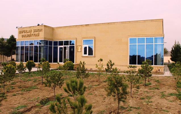 naftalan-belediyyesi-fealiyyetini-yeni-binada-davam-etdirecek