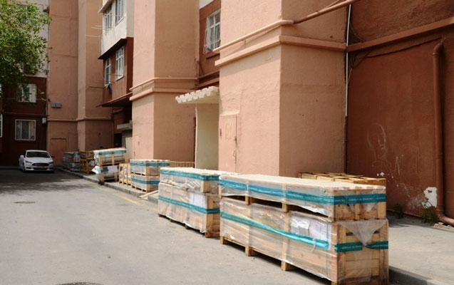 paytaxtda-yeni-liftlerin-qurasdirilmasi-davam-edir
