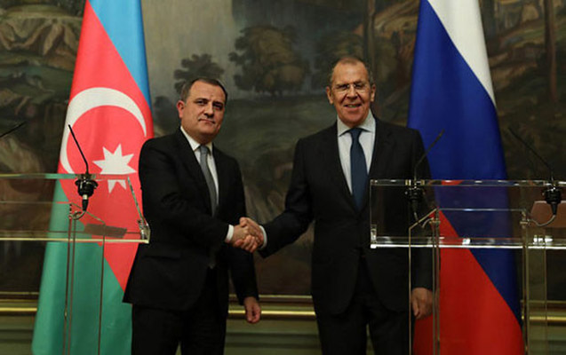 ceyhun-bayramov-lavrovla-telefonla-danisdi