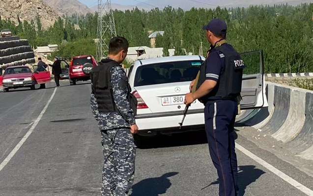 tacikistan-qirgizistan-serhedindeki-munaqisede-olenlerin-sayi-artdi
