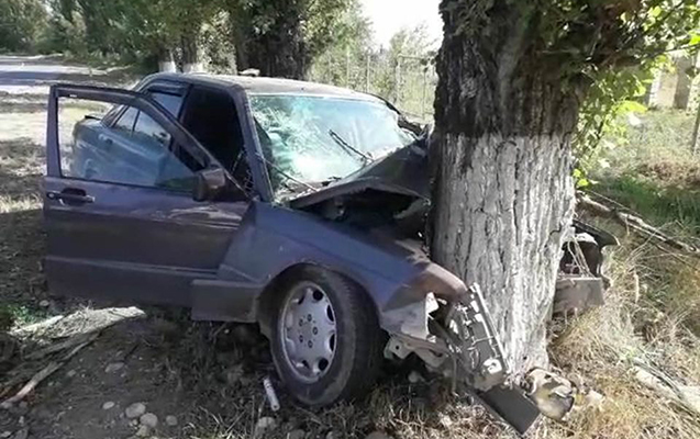mercedes-agaca-cirpildi-27-yasli-kisi-oldu