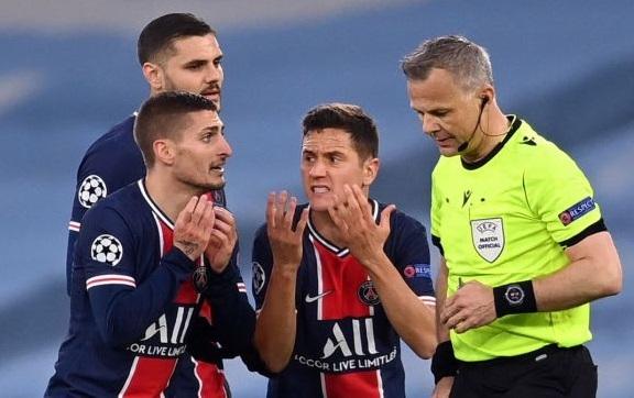 hakim-psj-nin-futbolcularini-tehqir-edib