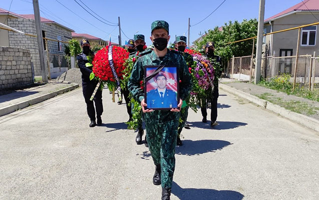 oten-gun-sehid-olan-kicik-gizir-de-torpaga-tapsirildi