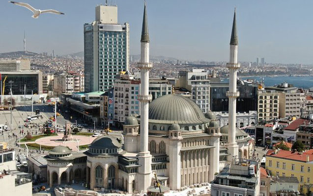 taksim-mescidi-ibadete-acildi