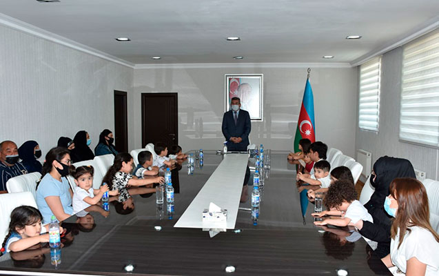 icra-bascisi-sehid-usaqlari-ile-gorusdu