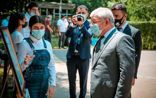 masalli-bioloji-tebabet-klinikasinda-usaqlarin-resm-sergisi-kecirilib