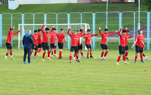 u-19-millimiz-yoxlama-matcinda-hec-hece-etdi