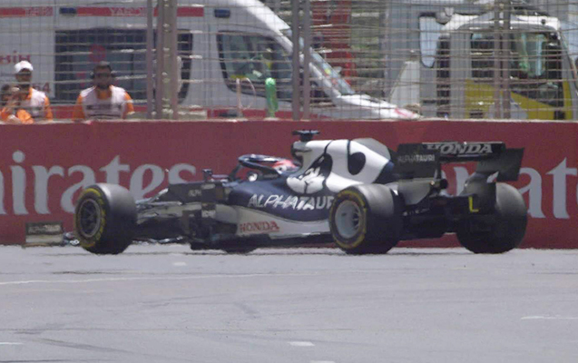 bakidaki-formula-1-de-ilk-qezalar