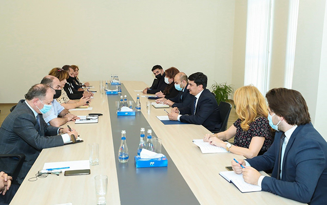 sosial-xidmetler-agentliyinde-qht-rehberleri-ile-gorus