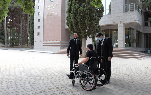 naftalanda-qazi-elil-arabasi-ile-temin-edildi