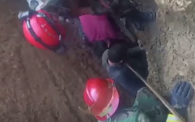 torpaq-ucqununa-dusen-sexs-bele-xilas-edildi