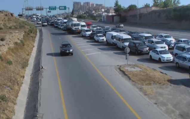 lokbatanda-yol-qezasi-tixaca-sebeb-olub