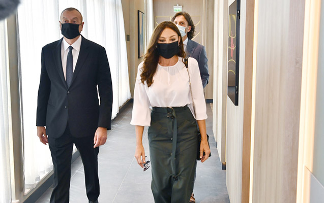 prezidentle-xanimi-bakida-hotel-acilisinda