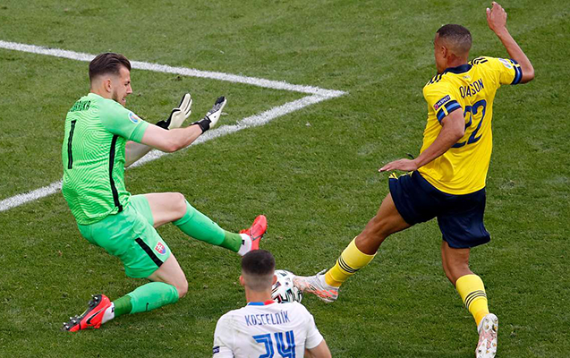 isvec-ilk-qelebesini-bir-qolla-qazandi