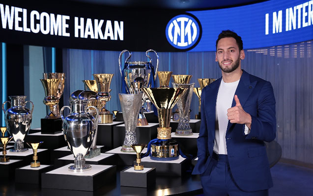hakan-calhanoglu-resmen-interde