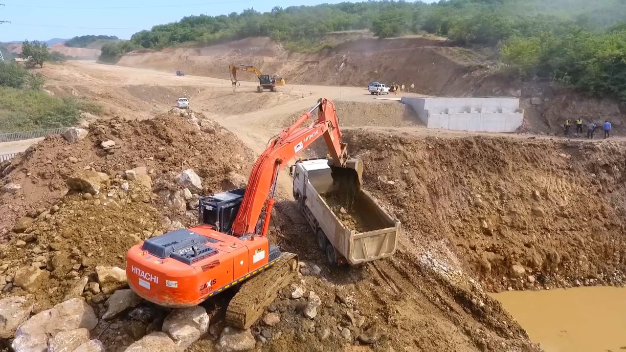 “Zəfər yolu”nun asfaltlanmasına başlanıldı - Fotolar