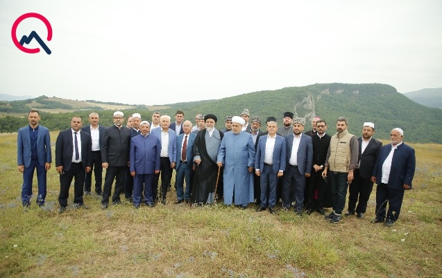 azerbaycandaki-dini-konfessiya-rehberleri-cidir-duzunde
