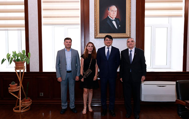 fuad-muradov-amerika-azerbaycan-cemiyyetinin-numayendeleri-ile-gorusdu