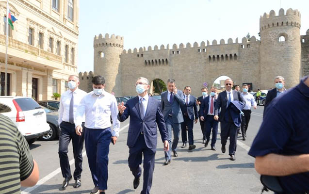 kaxa-kaladze-bakini-gezdi