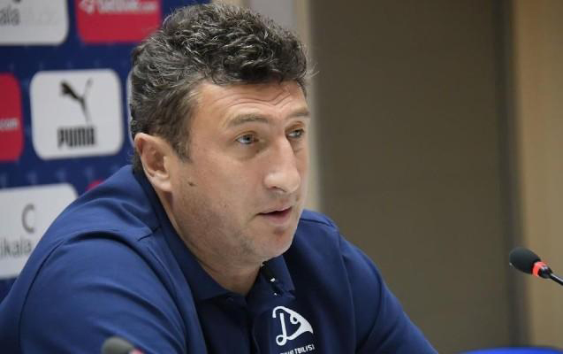 efvolunmaz-qollar-buraxdiq