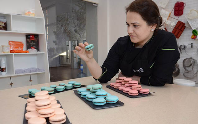 honey-cake-pastry-school-kulinariya-inceseneti-mektebini-bitirenler-isle-temin-edilir