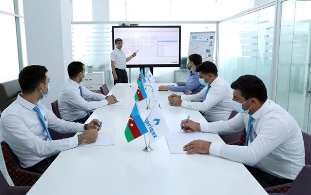 musteri-xidmeti-sobesinde-calisanlar-ixtisasartirma-kurslarina-celb-edilir