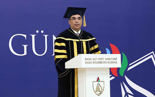 baki-ali-neft-mektebinde-mezun-gunu-kecirildi