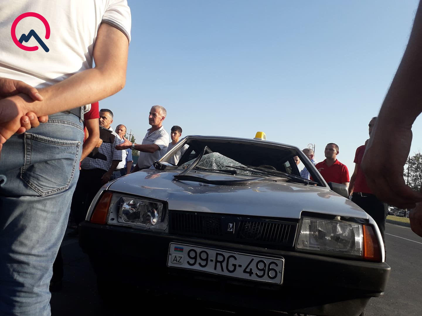 qebelede-masin-piyadani-vurdu