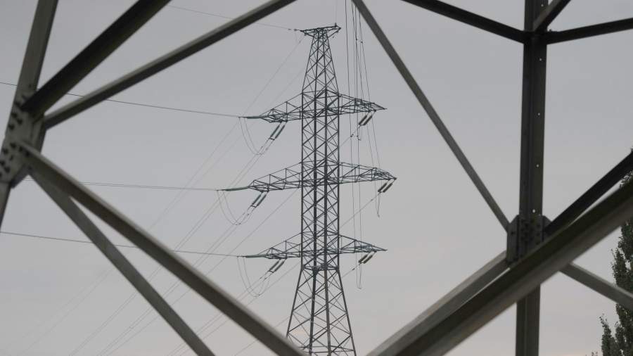 ukraynada-200-yasayis-menteqesi-isiqsiz-qalib