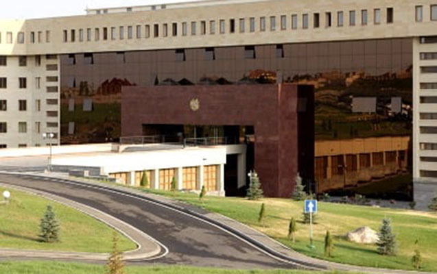 ermenistan-mudafie-nazirinin-muavini-isden-cixarildi