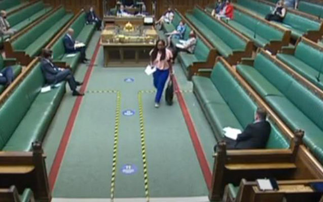 boris-consona-yalanci-deyen-deputat-parlamentin-iclasindan-qovuldu