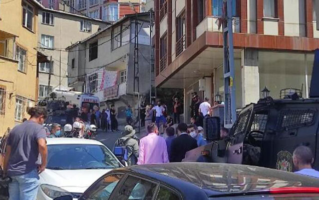 İstanbulda silahlı dava - Ölənlər və yaralanan var