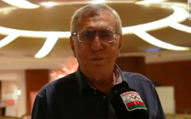 ele-idmancilar-var-ki-onlari-danlamaq-lazimdir