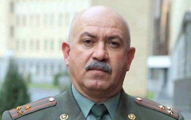 ermenistanda-general-mayor-istefaya-gonderildi