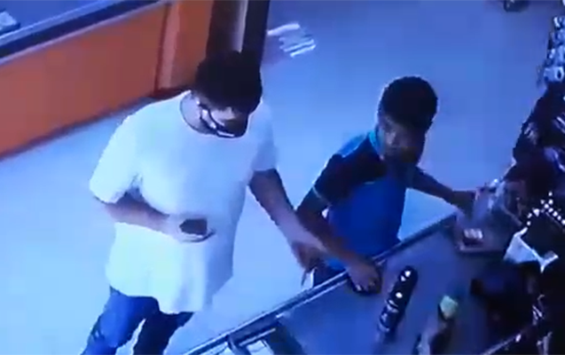 ozunu-televiziya-emekdasi-kimi-teqdim-edib-pul-istedi