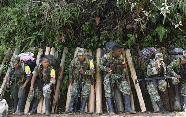 Kolumbiyada 10 yaraqlı öldürüldü