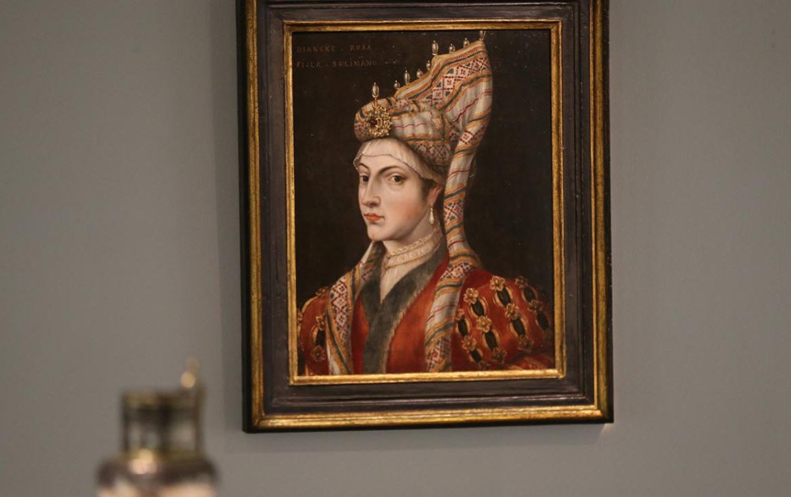hurrem-sultanin-portreti-126-mine-satildi