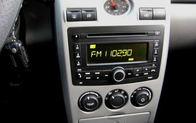 ermenistanda-azerbaycan-ve-turkiyenin-radio-kanallari-yayimlanir