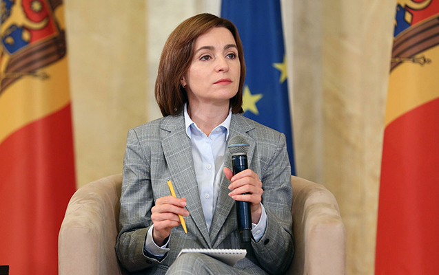 Санду подписала закон о переименовании госязыка в румынский